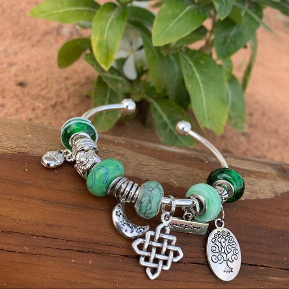 CLEVER GREEN 💚💚💚 - Picture 4 of 6